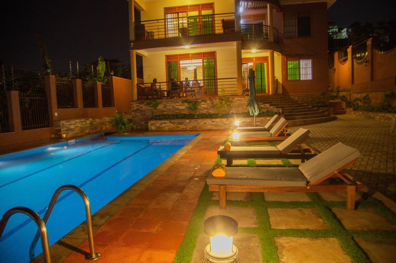 Savannah Suites Lubowa Екстериор снимка